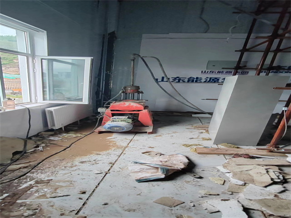 新河地基基础下沉墙体裂缝加固注浆顶升施工